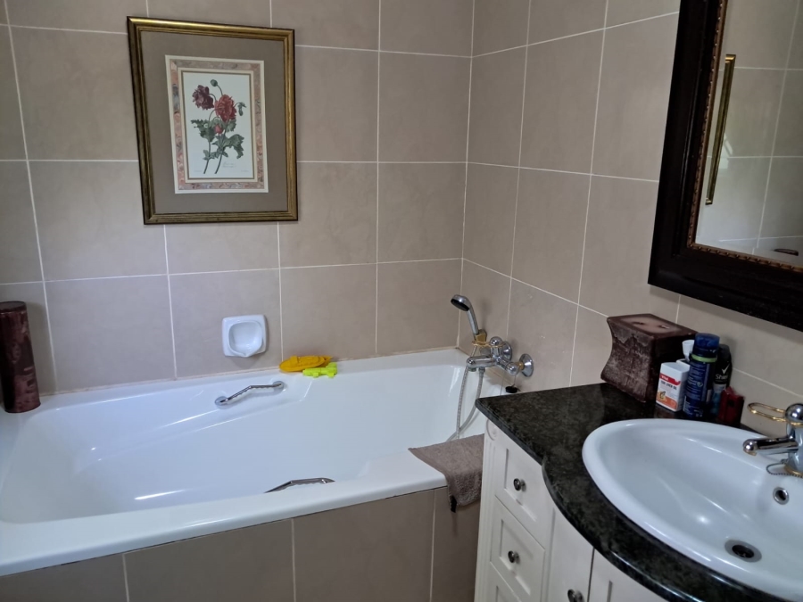 3 Bedroom Property for Sale in Riebeeckstad Free State